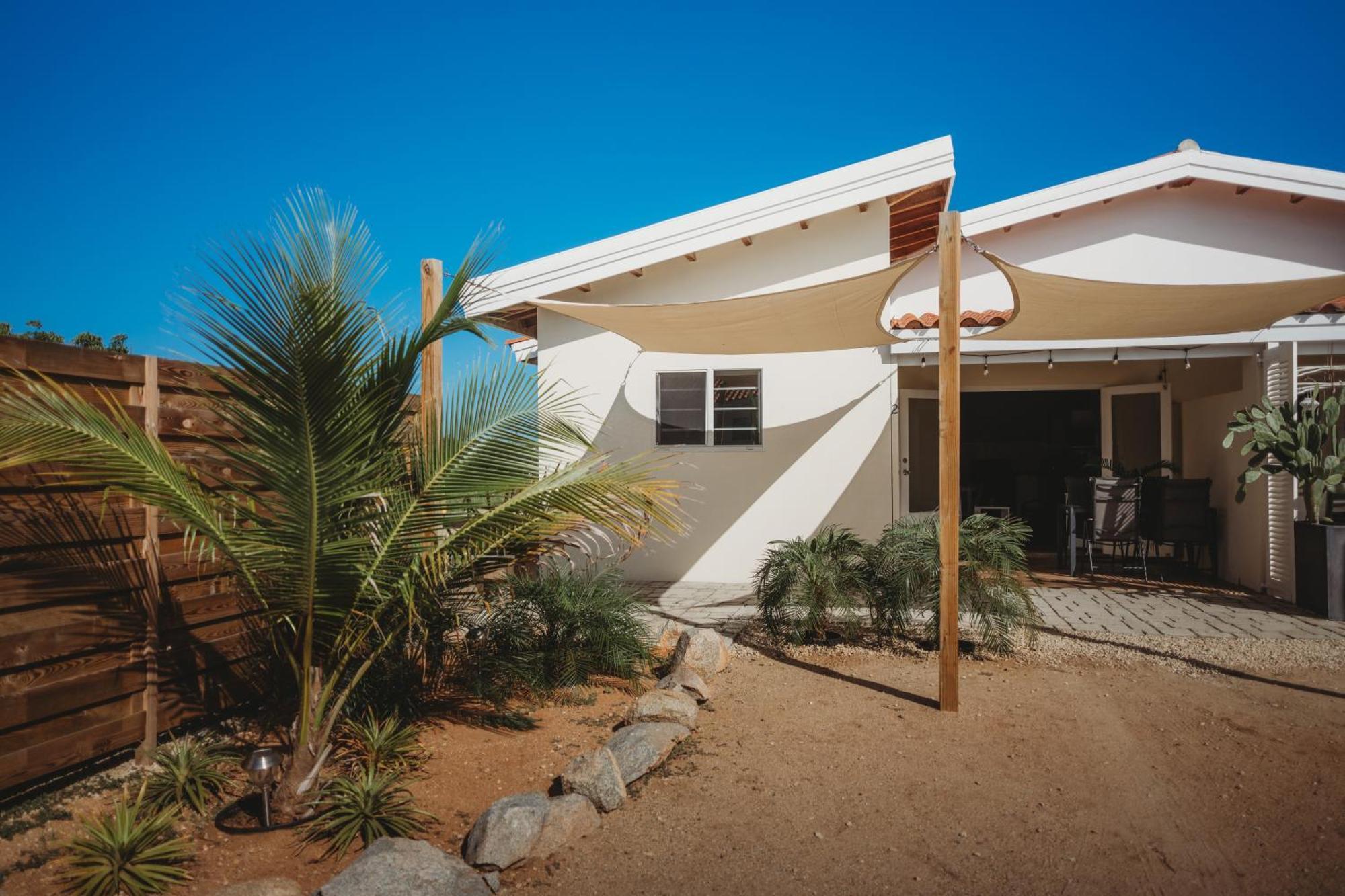 Pura Vida Aruba Appartement Palma Noord Bagian luar foto